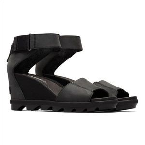 NEW Sorel Black Ankle Strap Sandal Size 10 Wedge